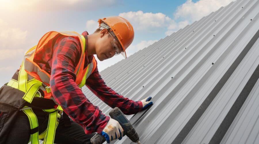 GAF roofing contractor in Walcott, IA